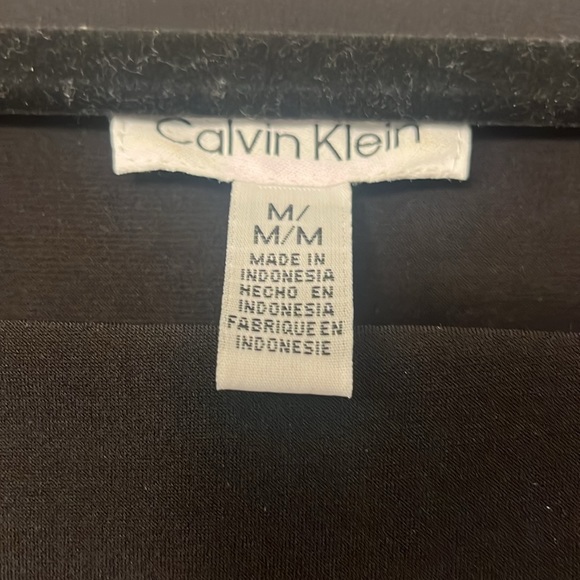 Calvin Klein women’s top. Size M. Square neckline. Long see through sleeves. - Picture 2 of 4